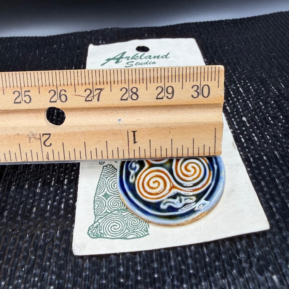 Arkland Studio Newgrange Ceramic Brooch Ireland Celtic Triple Spiral Pin NEW - Picture 2 of 7